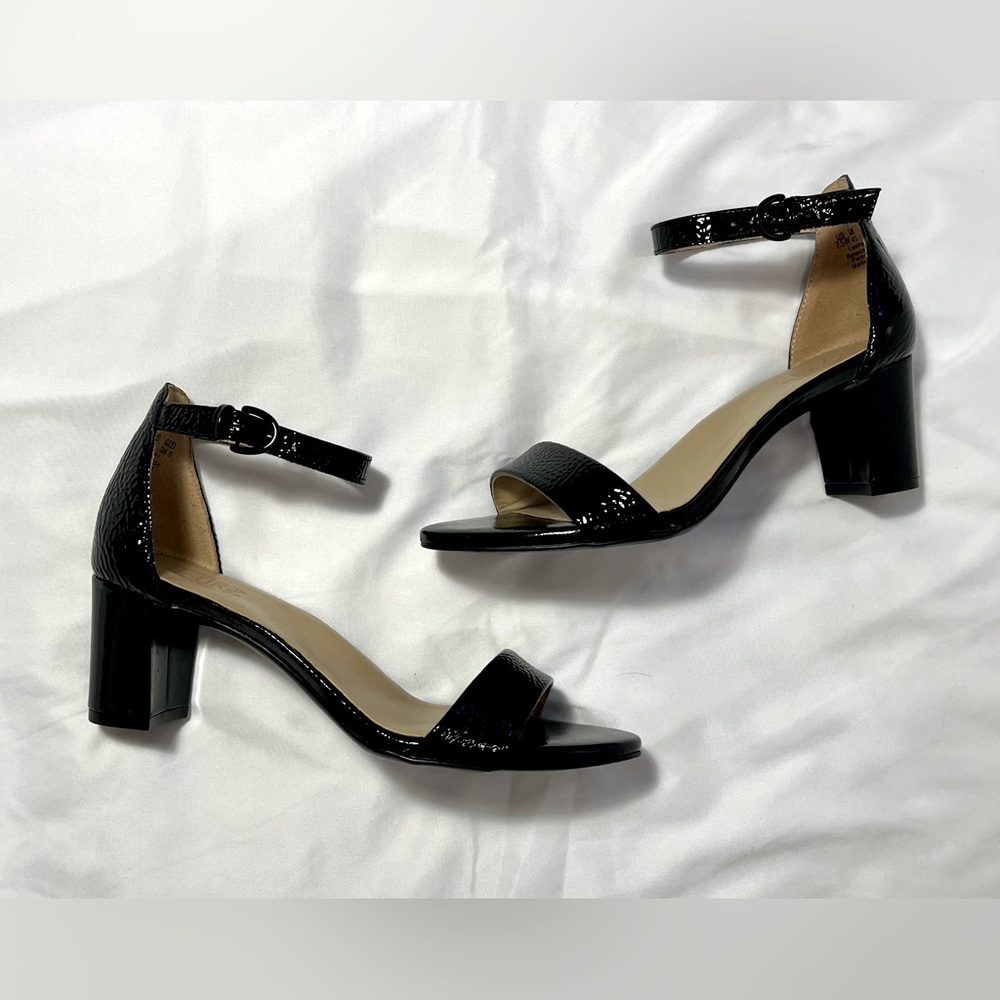 Naturalizer Vera Sandal Black Patent Leather 7.5 Wide